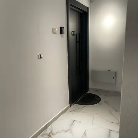 View Apartment! 200m2 شقة بورغراديك